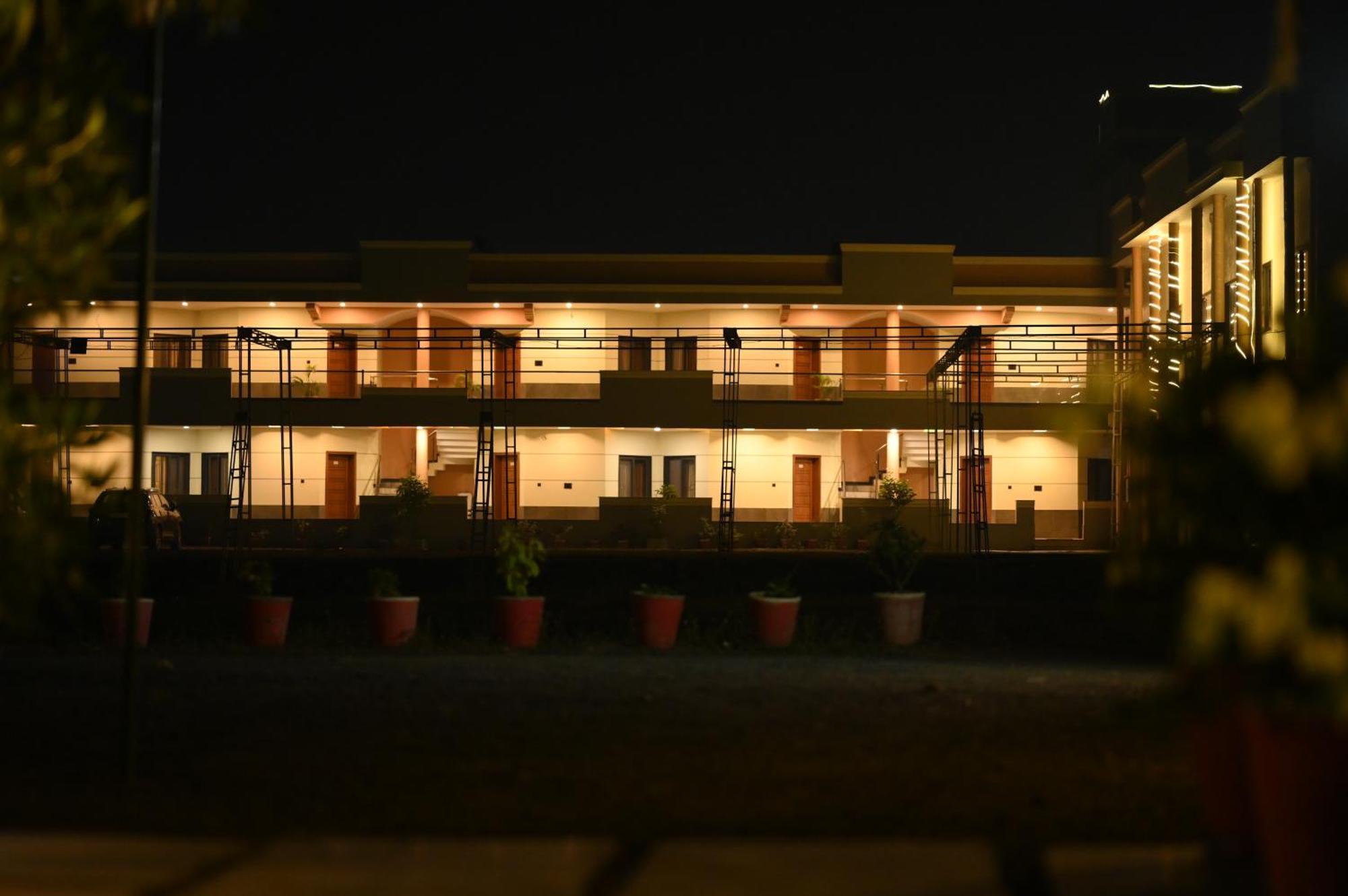 Krishnam Resort Jabalpur Exterior photo