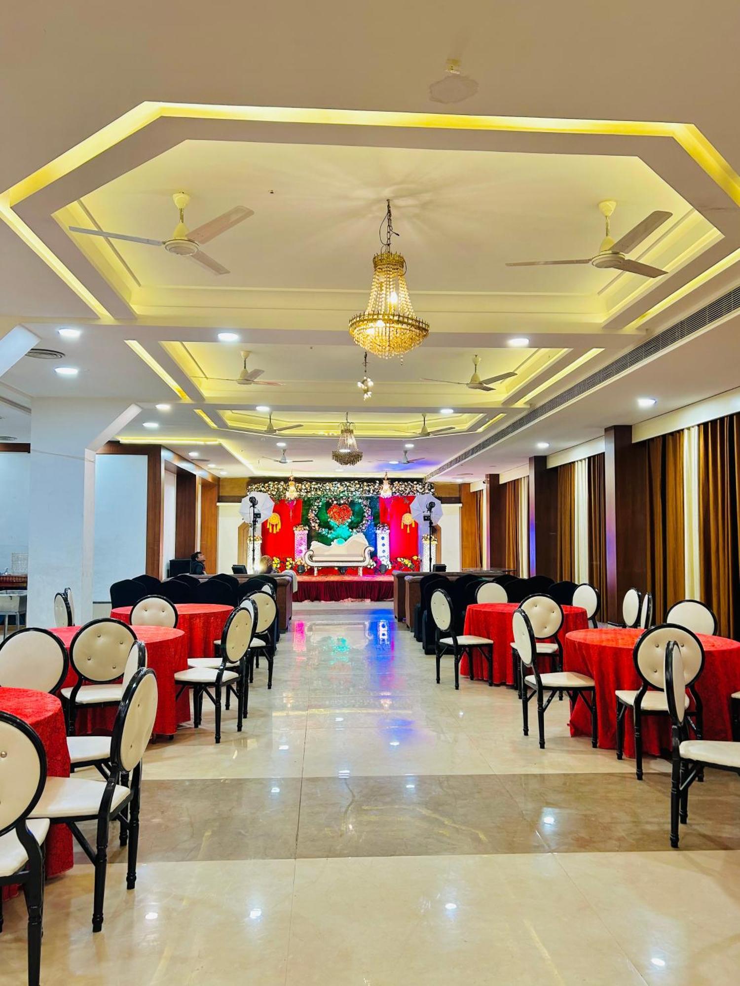 Krishnam Resort Jabalpur Exterior photo